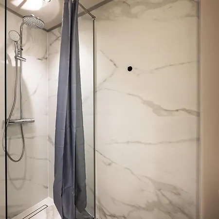 - High-end Appartement Bucarest